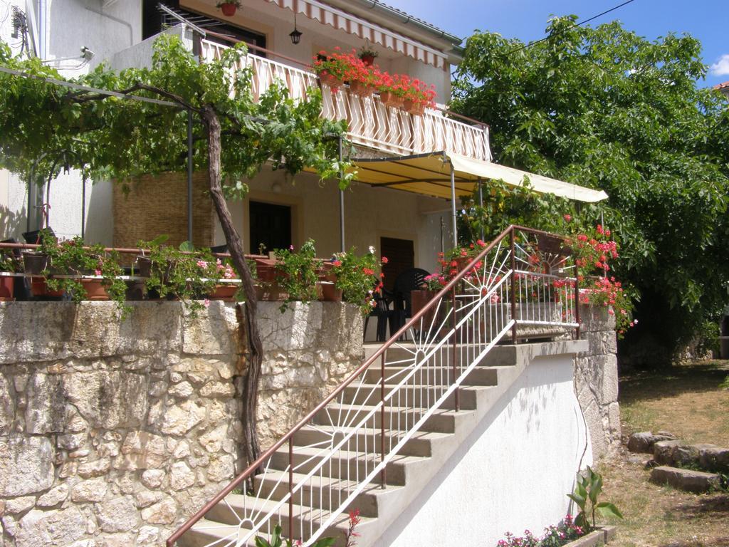 Sabina I Grapes Apartment *