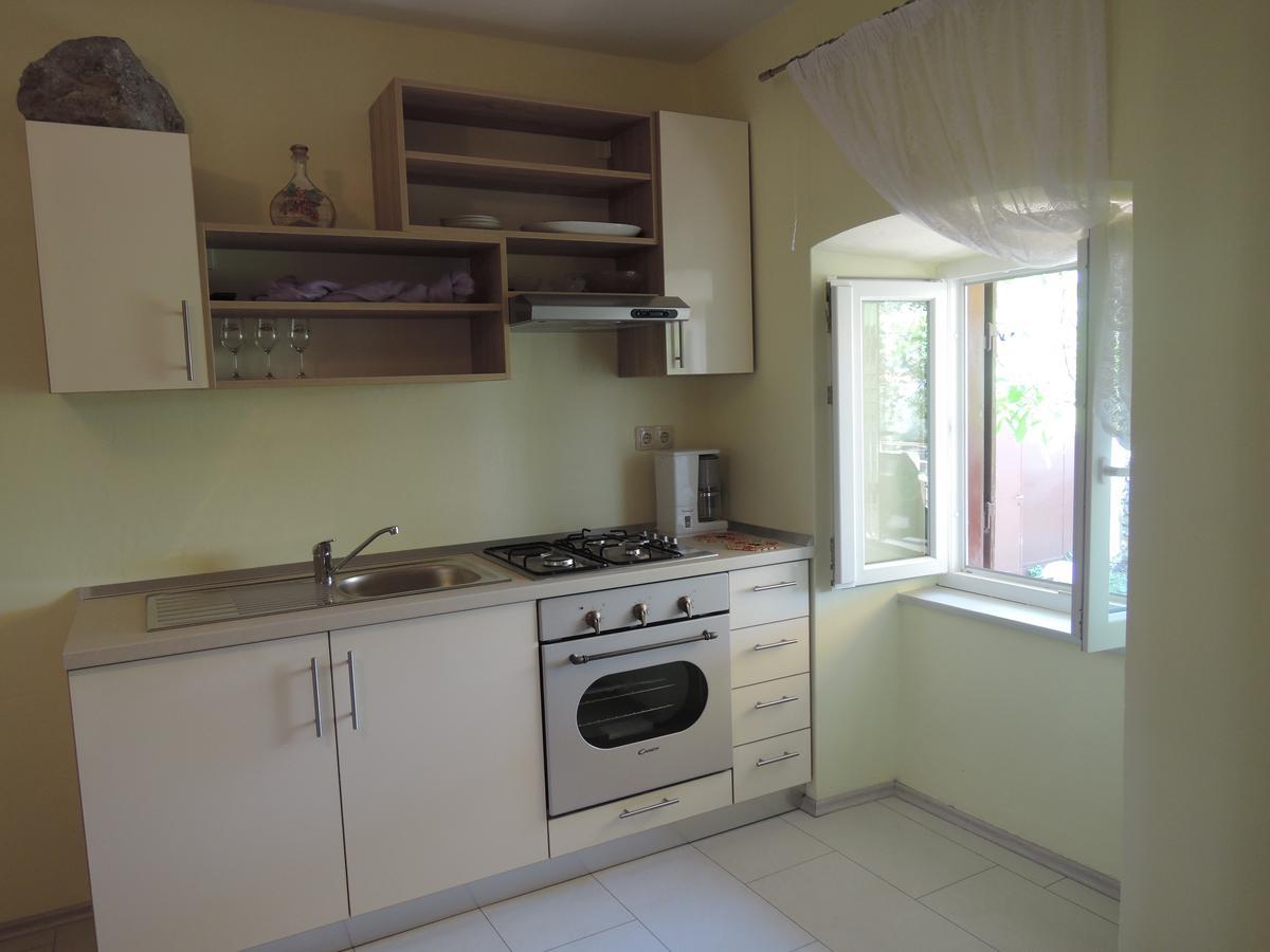 Apartment Sabina I Grapes Malinska